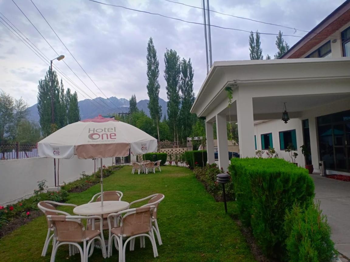 Hotel One Skardu Eksteriør bilde