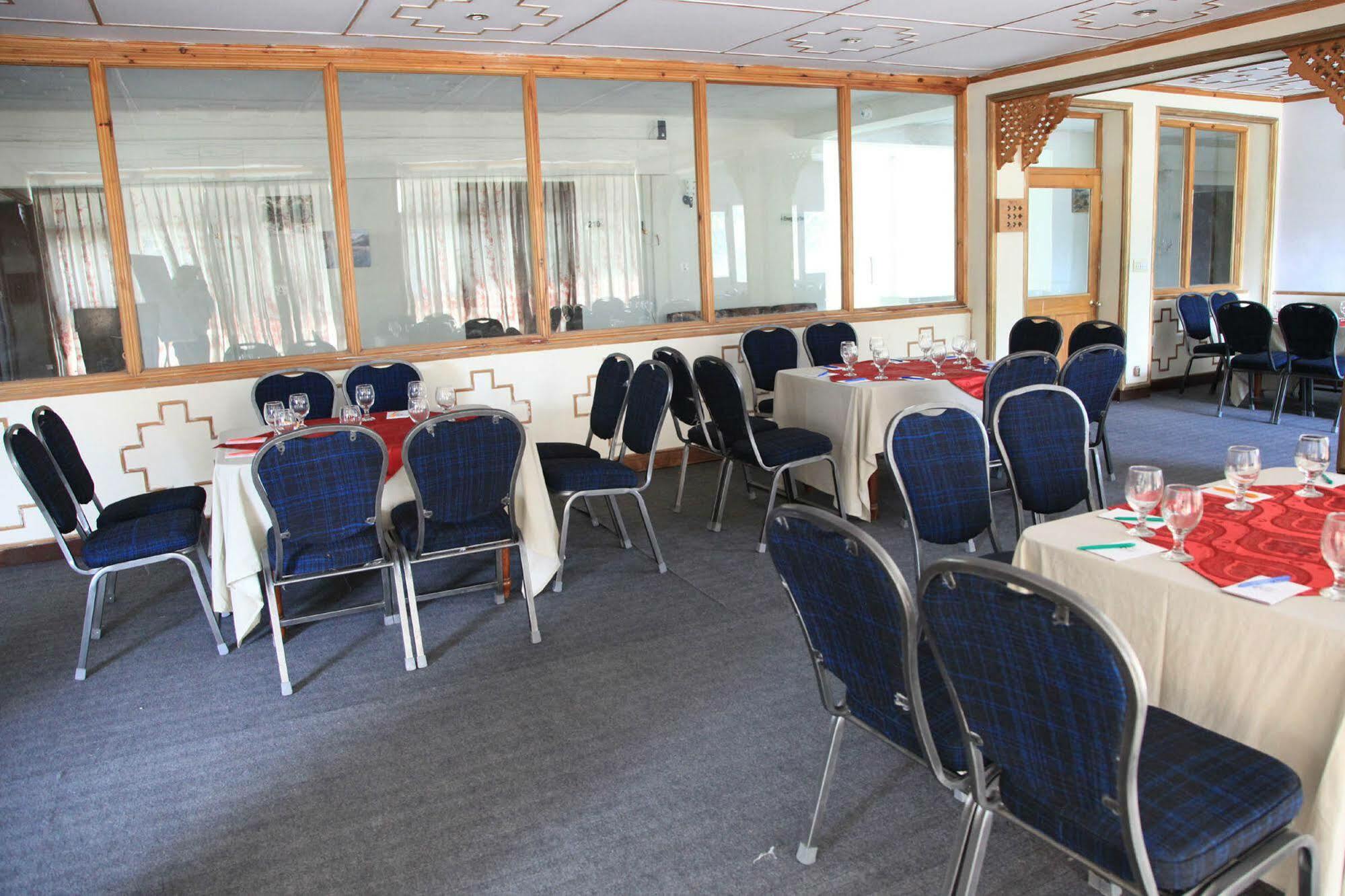 Hotel One Skardu Eksteriør bilde