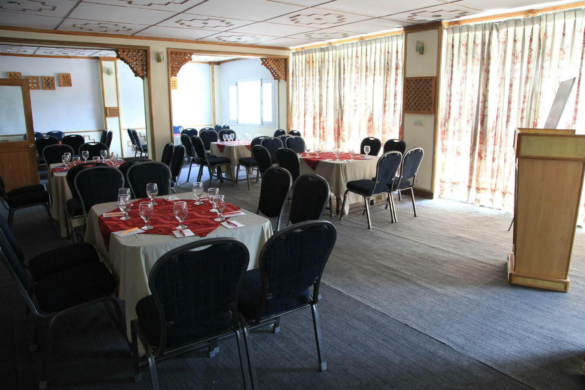 Hotel One Skardu Eksteriør bilde
